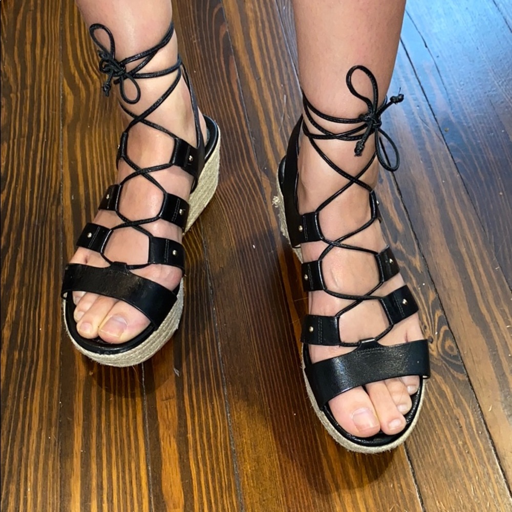 MK platform Lade Up Sandals